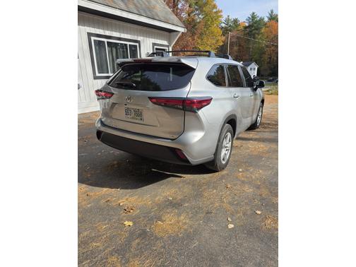 2023 Toyota Highlander LE