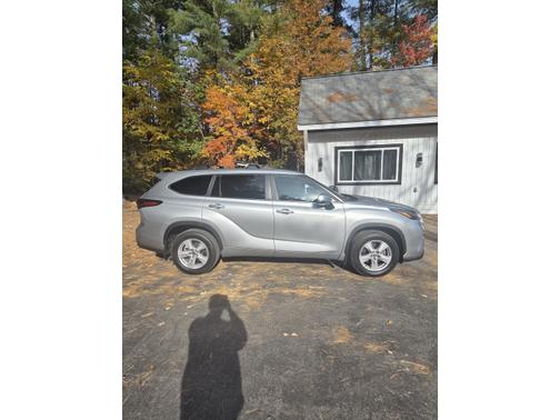 2023 Toyota Highlander LE