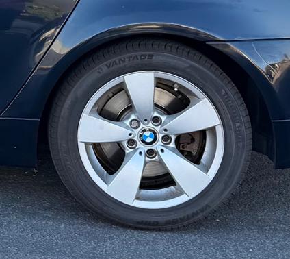 Blue 2007 BMW 530 i