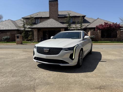 2023 Cadillac CT4 Premium Luxury