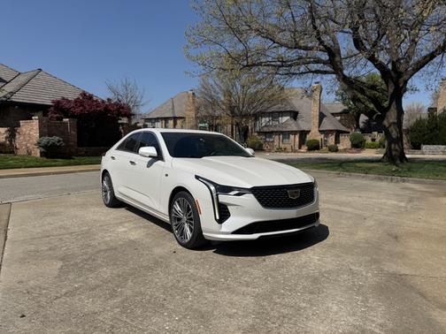 2023 Cadillac CT4 Premium Luxury