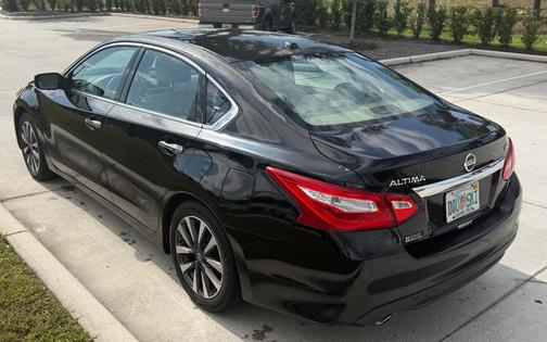 Black 2016 Nissan Altima 2.5 SV