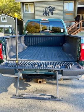 Green 2011 Ford F-250 Lariat
