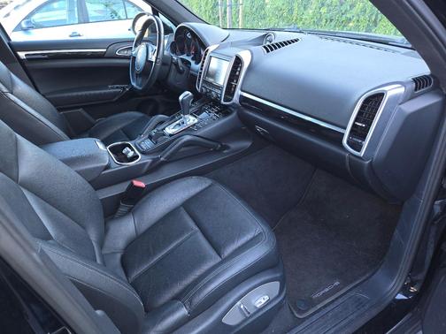 Black 2012 Porsche Cayenne Cayenne
