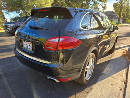 Black 2012 Porsche Cayenne Cayenne