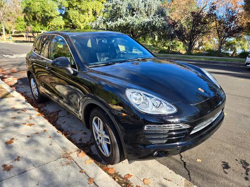 Black 2012 Porsche Cayenne Cayenne