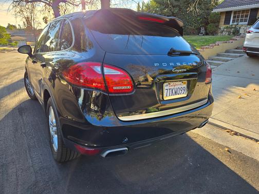 Black 2012 Porsche Cayenne Cayenne