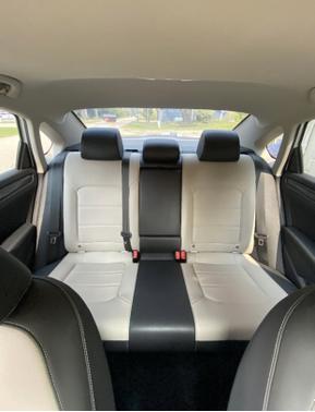 2020 Volkswagen Passat 2.0T R-Line