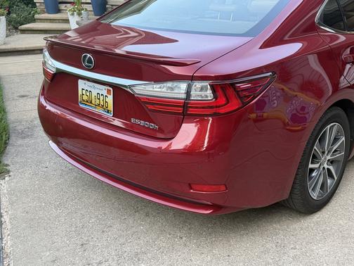 Red 2016 Lexus ES 300h Base
