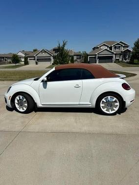 White 2019 Volkswagen Beetle 2.0T Final Edition SEL