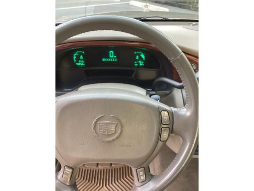 2004 Cadillac DeVille Base