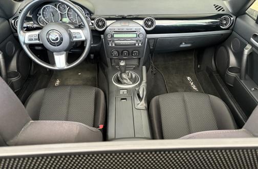 2006 Mazda MX-5 Miata Sport
