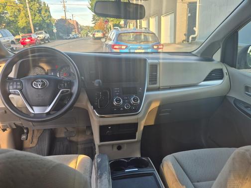 Black 2017 Toyota Sienna LE