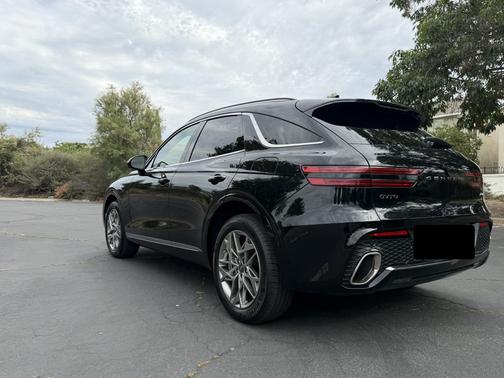 Black 2025 Genesis GV70 2.5T