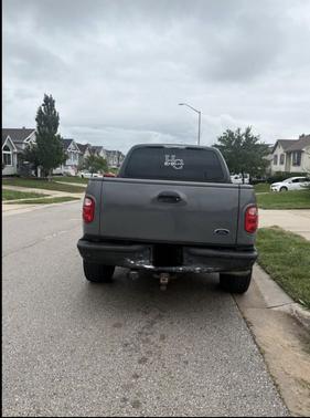 Gray 2002 Ford F-150 XLT SuperCrew