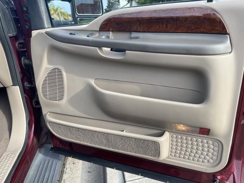 Photo 4 of 10 of 2000 Ford F-250 Lariat Crew Cab Super Duty
