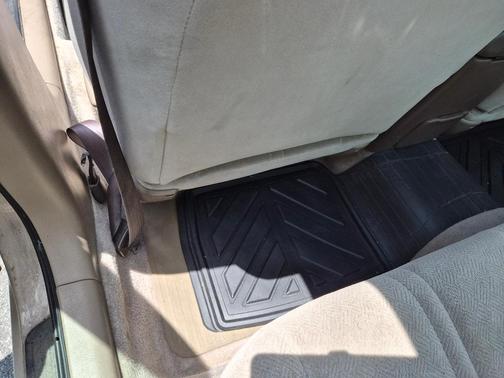 Beige 1999 Toyota Camry XLE