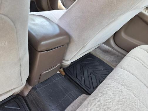 Beige 1999 Toyota Camry XLE