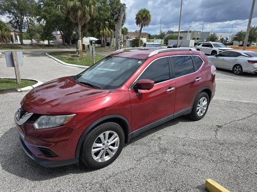 Red 2016 Nissan Rogue SV