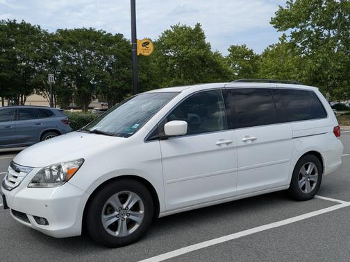 White 2010 Honda Odyssey Touring
