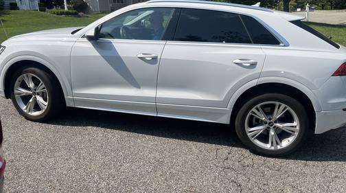 2022 Audi Q8 55 Premium