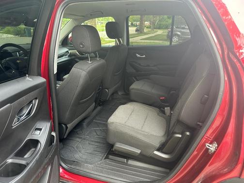 Red 2019 Chevrolet Traverse LT Cloth