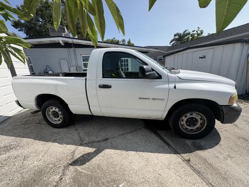 2004 Dodge Ram 1500 ST