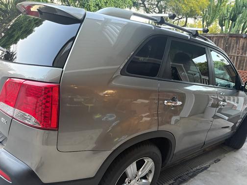 Silver 2013 Kia Sorento EX