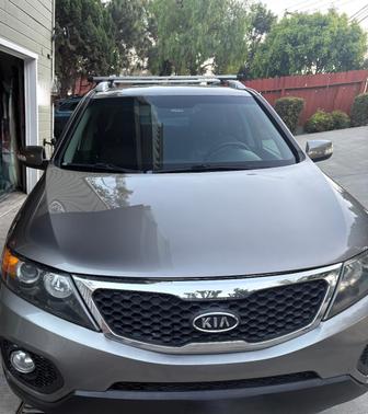 Silver 2013 Kia Sorento EX