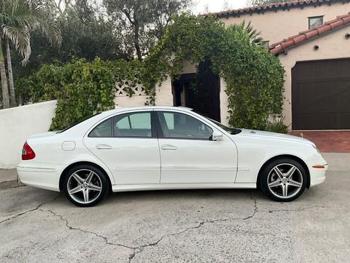 White 2008 Mercedes-Benz E-Class E320 Bluetec