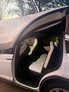 2018 Tesla Model X 75D