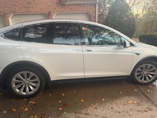 2018 Tesla Model X 75D