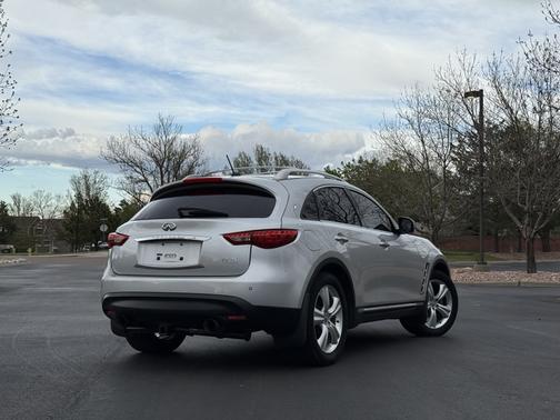 2011 INFINITI FX35 Base