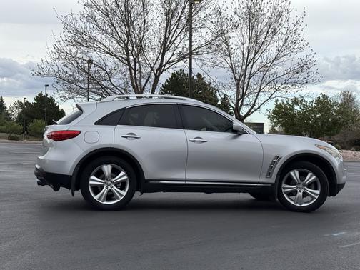 2011 INFINITI FX35 Base
