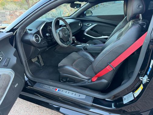 Black 2019 Chevrolet Camaro ZL1