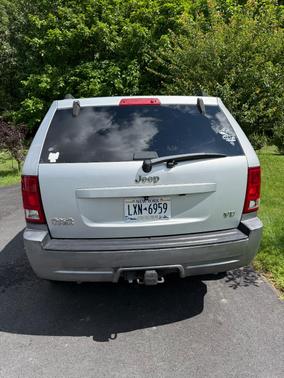 Silver 2007 Jeep Grand Cherokee Laredo