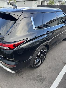 Black 2022 Mitsubishi Outlander SEL