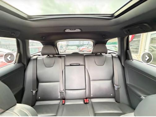 Black 2016 Volvo XC60 T6 Platinum