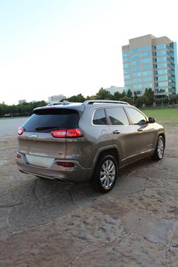 2017 Jeep Cherokee Overland