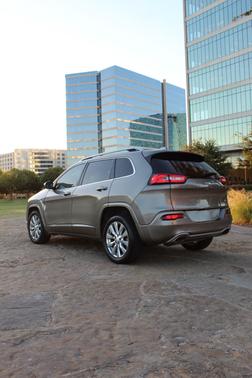 2017 Jeep Cherokee Overland