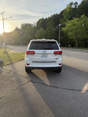 White 2018 Jeep Grand Cherokee Summit