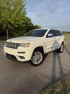 White 2018 Jeep Grand Cherokee Summit