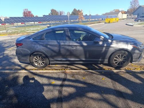 2018 Hyundai SONATA SE