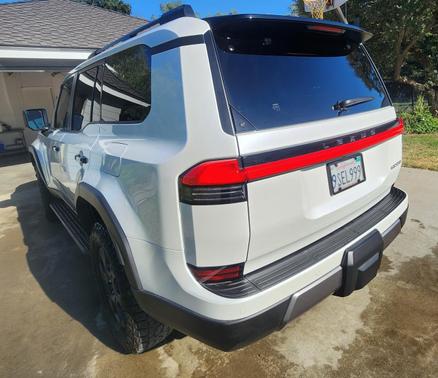 White 2024 Lexus GX 550 Overtrail
