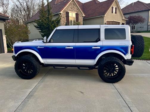 2024 Ford Bronco Outer Banks