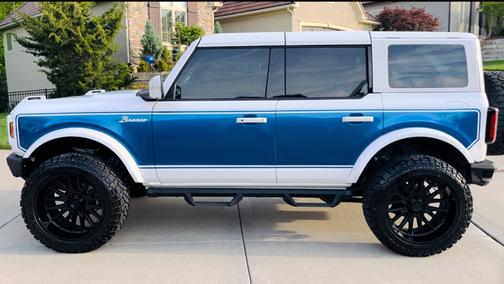 2024 Ford Bronco Outer Banks
