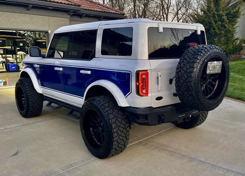 2024 Ford Bronco Outer Banks