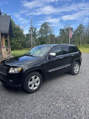 Black 2012 Jeep Grand Cherokee Laredo