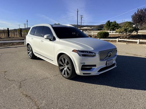 2025 Volvo XC90 Plug-In Hybrid T8 AWD Ultra 6-Seater