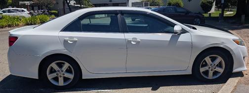 White 2012 Toyota Camry SE
